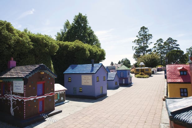 塔斯馬澤亞及小人國村_Tasmazia and_the_Village_of_Lower_Crackpot_2