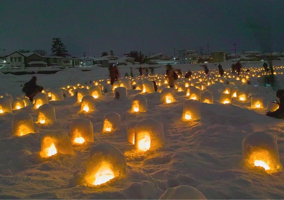橫手雪屋祭