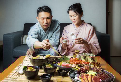 Japanese Staycation_Novotel Century_suite_couple2