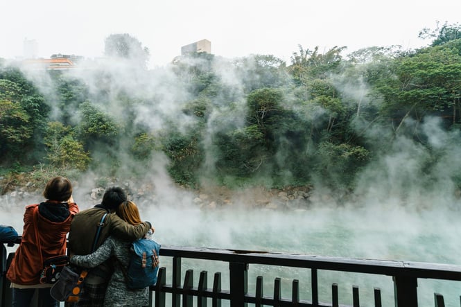 tourist-travel-beitou-thermal-valley-beitou-park-taipei-city