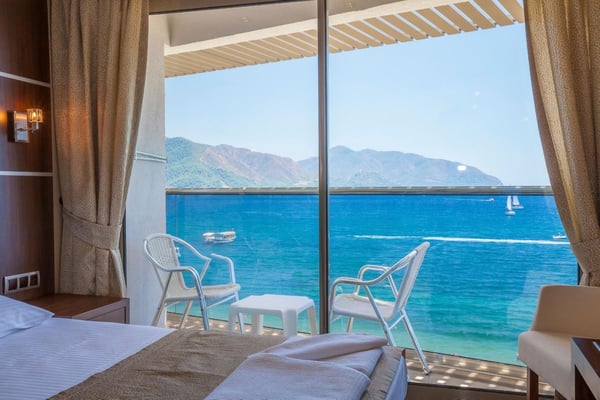 west fb (1800 × 1200 像素) (4)